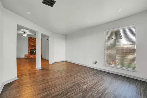 Living - 1101 George St, Altus, OK 73521 photo 6 of 6