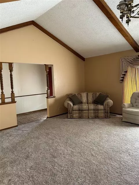 Living - 707 N 2nd Street St, Thomas, OK 73669 photo 3 of 3
