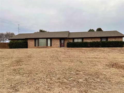 707 N 2nd Street St, Thomas, OK 73669