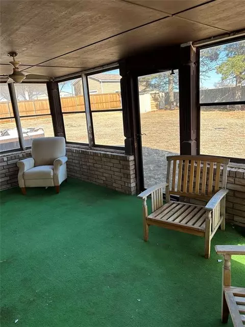Exterior - 707 N 2nd Street St, Thomas, OK 73669 photo 3 of 6