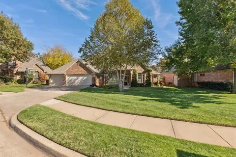 13908 Plantation Way, Edmond, OK 73013