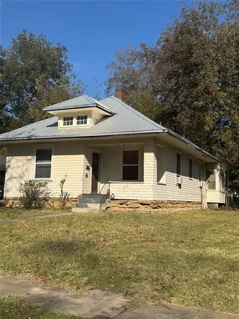 2122 Denver St, Muskogee, OK 74401