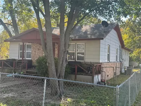 2411 Pine St, Muskogee, OK 74401