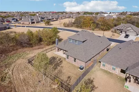 View/Area - 1500 NE 33rd Ter, Moore, OK 73160 photo 8 of 10