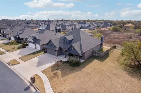View/Area - 1500 NE 33rd Ter, Moore, OK 73160 photo 1 of 10