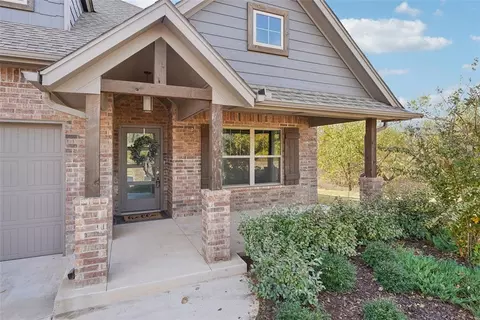 Exterior - 1500 NE 33rd Ter, Moore, OK 73160 photo 3 of 4