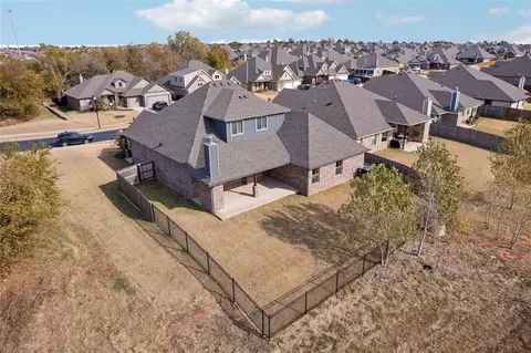View/Area - 1500 NE 33rd Ter, Moore, OK 73160 photo 10 of 10