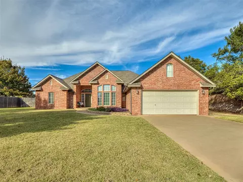 521 NW Cypress St, Piedmont, OK 73078