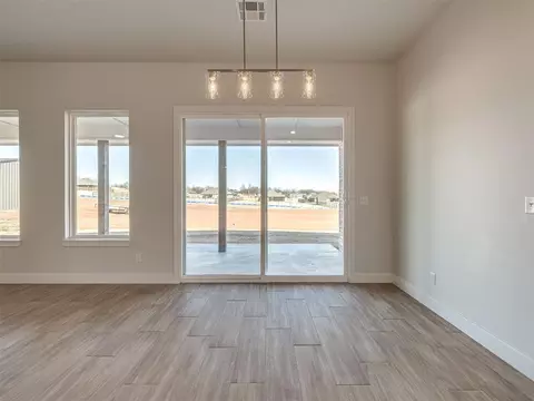 Dining - 1922 Olive Ave, Tuttle, OK 73089 photo 1 of 1