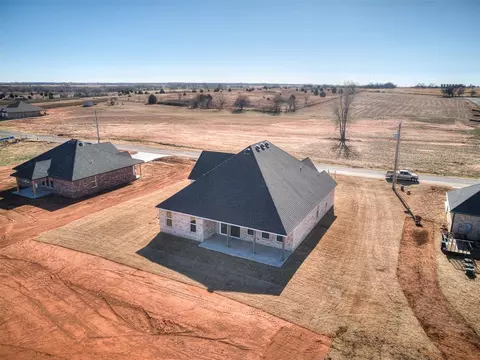 View/Area - 1922 Olive Ave, Tuttle, OK 73089 photo 3 of 4