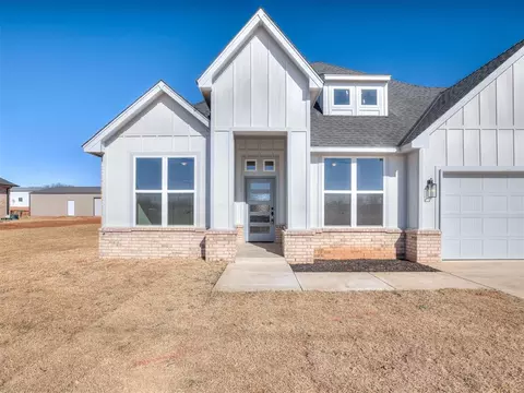 Exterior - 1922 Olive Ave, Tuttle, OK 73089 photo 3 of 6