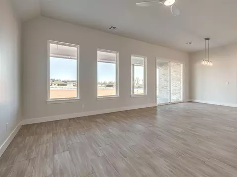 Living - 1922 Olive Ave, Tuttle, OK 73089 photo 5 of 5