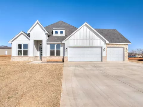Exterior - 1922 Olive Ave, Tuttle, OK 73089 photo 2 of 6