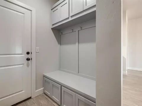 Entry Way - 1922 Olive Ave, Tuttle, OK 73089 photo 2 of 2