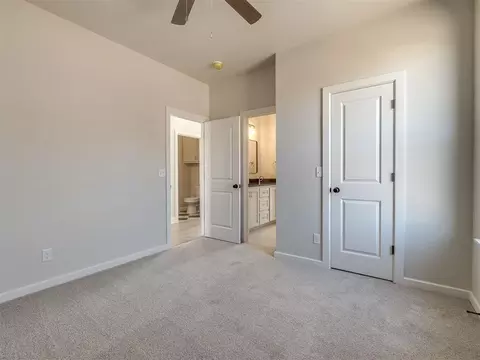 Bedroom - 1922 Olive Ave, Tuttle, OK 73089 photo 5 of 8