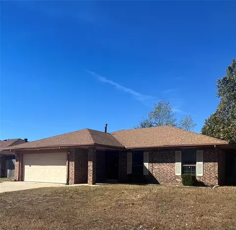 637 Cypress Dr, Oklahoma City, OK 73170