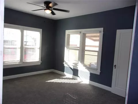 Bedroom - 920 N Kickapoo Ave, Shawnee, OK 74801 photo 3 of 4