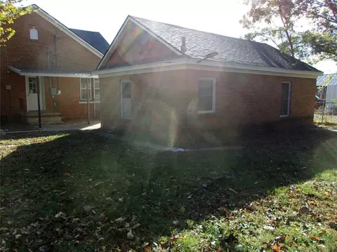 Exterior - 920 N Kickapoo Ave, Shawnee, OK 74801 photo 12 of 12