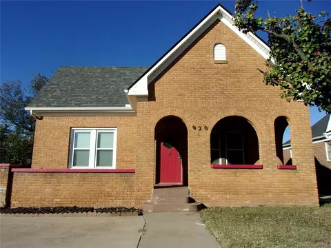 Exterior - 920 N Kickapoo Ave, Shawnee, OK 74801 photo 3 of 12