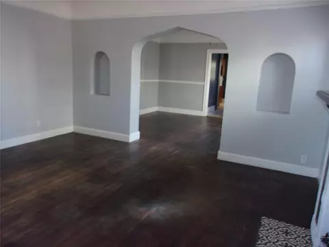 Living - 920 N Kickapoo Ave, Shawnee, OK 74801 photo 3 of 7