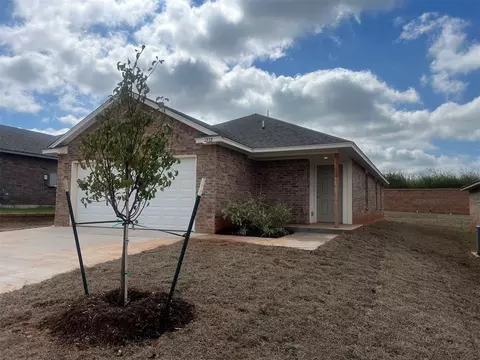 1732 SE 20th St, Newcastle, OK 73065