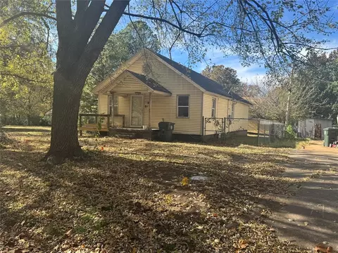 319 S 8th St, Muskogee, OK 74401