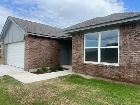1716 SE 20th St, Newcastle, OK 73065