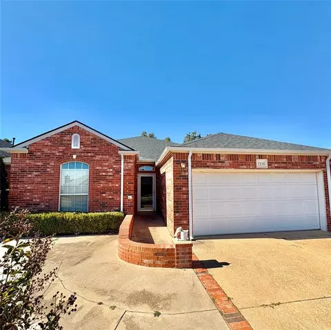 1216 Regency Ct, Kingfisher, OK 73750