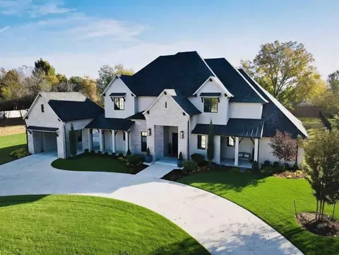 2709 Crittenden Dr, Norman, OK 73072