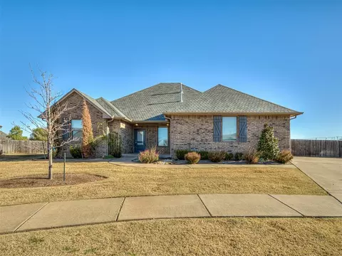 3901 NW 166th Ter, Edmond, OK 73012