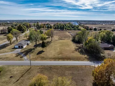 5600 E Tyler Dr, Tuttle, OK 73089 photo 4