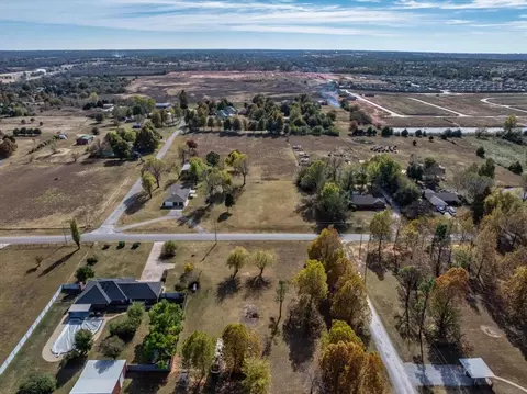 5600 E Tyler Dr, Tuttle, OK 73089 photo 9