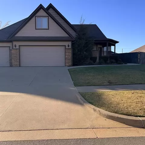 11240 NW 102nd St, Yukon, OK 73099
