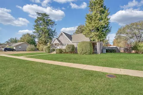 821 Elm St, Altus, OK 73521 photo 2