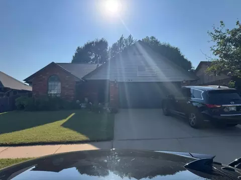 1109 David Rd, Moore, OK 73160