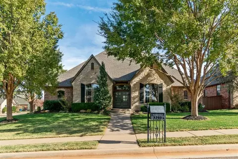 3233 Silvercliffe Ct, Edmond, OK 73012