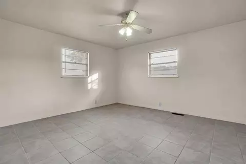 Bedroom - 18 E Anchor Dr, Sayre, OK 73662 photo 3 of 5