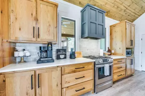 Kitchen - 39 Jericho Rd, Broken Bow, OK 74728 photo 3 of 4