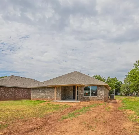 Exterior - 118 Cedar St, Perry, OK 73077 photo 3 of 3