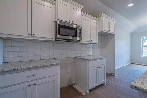 Kitchen - 118 Cedar St, Perry, OK 73077 photo 2 of 2