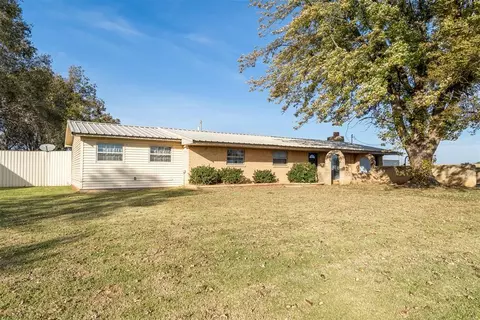 25047 100th St, Maysville, OK 73057