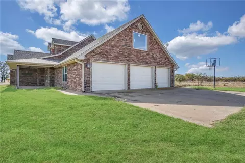 2241 SW Post Oak Rd, Cache, OK 73527 photo 2