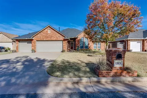 1313 SW 124th Ter, Oklahoma City, OK 73170