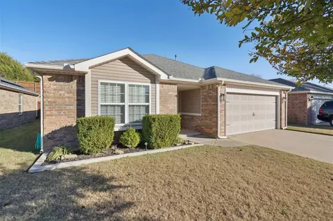 1912 Bradford Cir, Newcastle, OK 73065