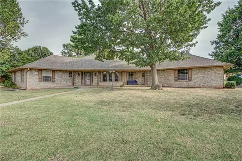 8036 Willow Creek Blvd, Oklahoma City, OK 73162