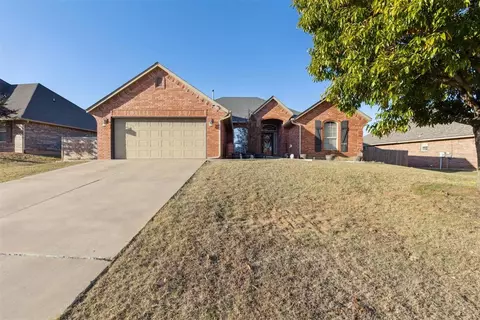 10915 Blue Sky Dr, Midwest City, OK 73130