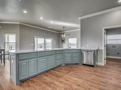 Kitchen - 9202 Cleo Ln, Mcloud, OK 74851 photo 4 of 5