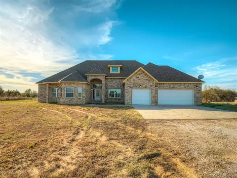 9202 Cleo Ln, Mcloud, OK 74851