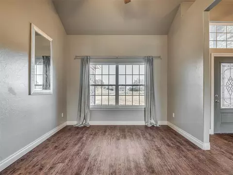 Living - 9202 Cleo Ln, Mcloud, OK 74851 photo 1 of 6