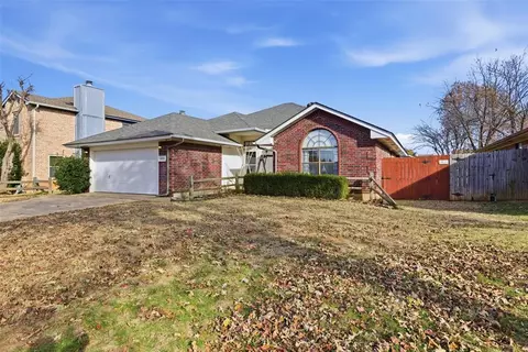 1409 Castlebay St, Norman, OK 73071